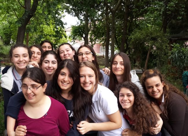 PAHA BİÇİLMEZ ÖZEL BİR BAĞ VAR ARAMIZDA