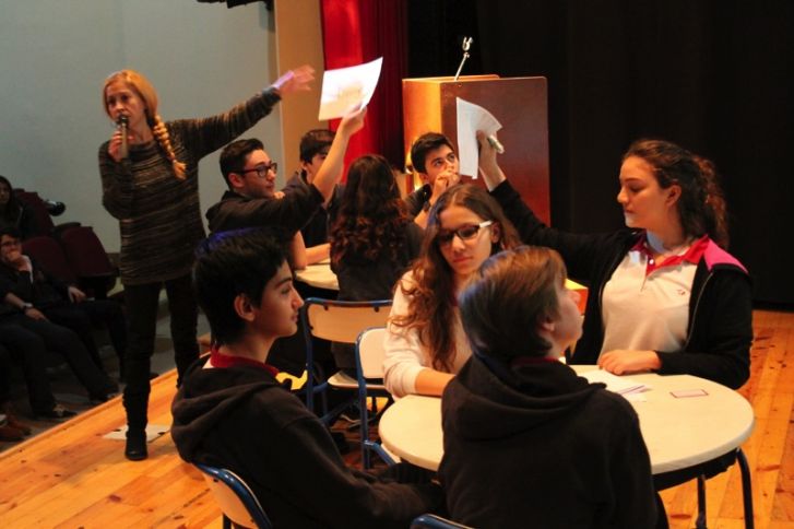 ÖZEL UĞUR ANADOLU LİSESİ ÖĞRENCİLERİ DÖRT RESİM ,BİR KELİME YARIŞMASI YAPTILAR