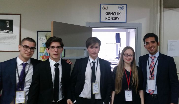 Özel Uğur Anadolu Lisesi  Türkçe Model Birleşmiş Milletler Konferansı ( Mun )