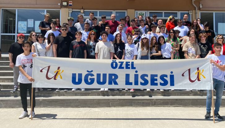 Edebiyatsever Öğretmenlerimiz ve Öğrencilerimizle Yaşar Kemal'in İzinde Adana'da Kütüphane Kurduk