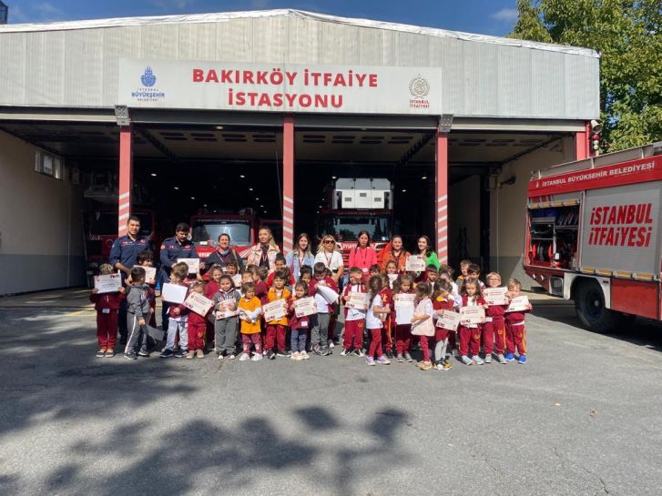 Florya Uğur Koleji Anaokulu grubumuz  Bakırköy İtfaiye İstasyonu'nu ziyaret ettiler.